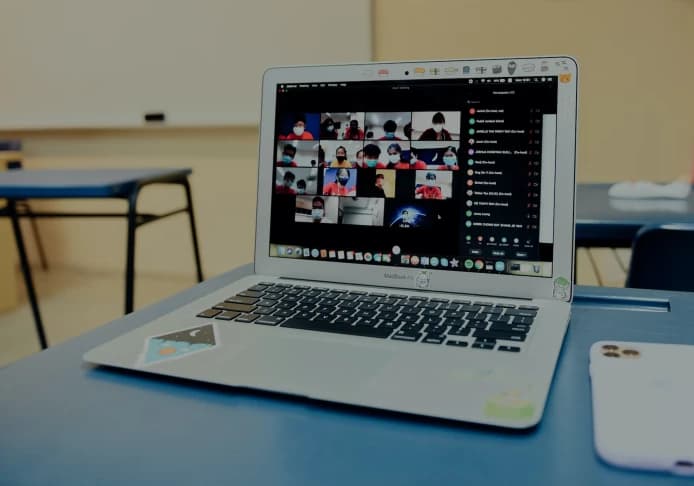 How is online education breaking barriers?